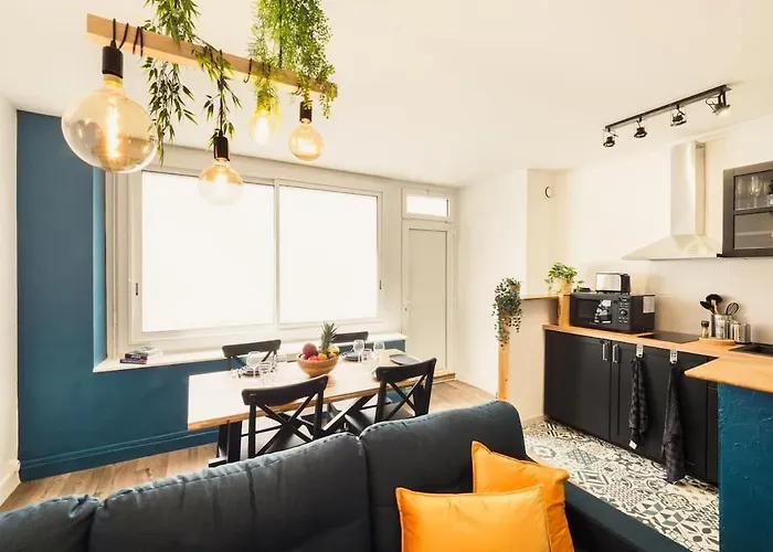 La Deferlante - Front De - Centre - Parking